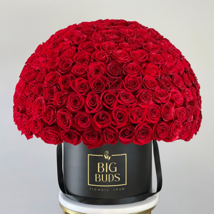 150 Signature Red Rose Box