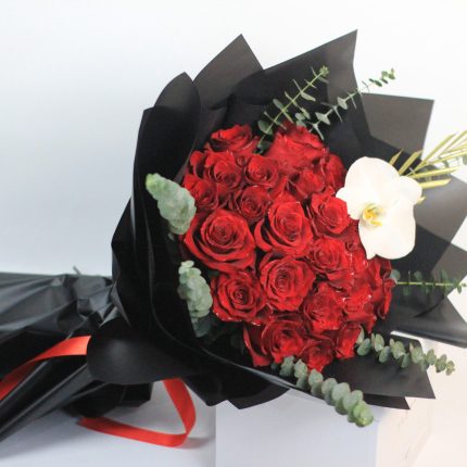 Valentines Love Roses Bouquet