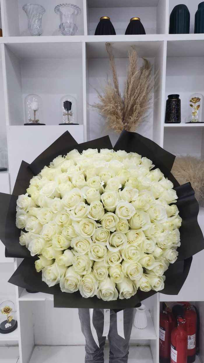 101 White Roses Bouquet - Image 3