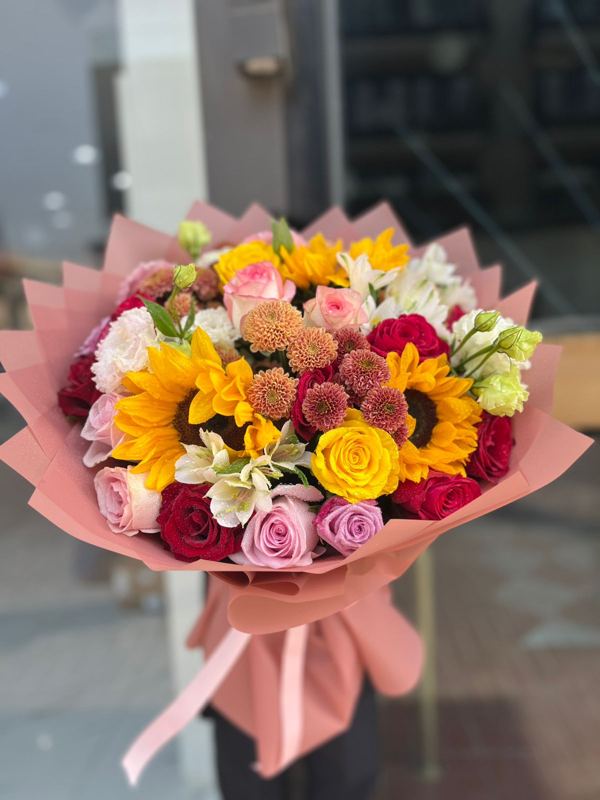 WhatsApp Image 2025-09-02 at 4.48.48 PM Yuliana Flowers Bouquet - Image 1