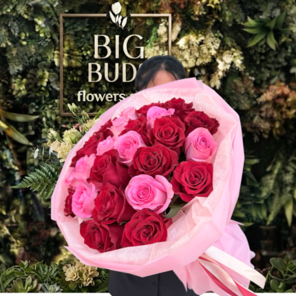 Luxury 25 Fresh Red & Bright Pink Rose Bouquet